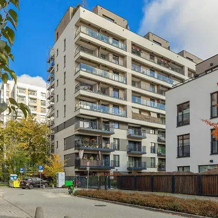 Апартаменты Sluzewiec Bright With Garden&parking By Renters