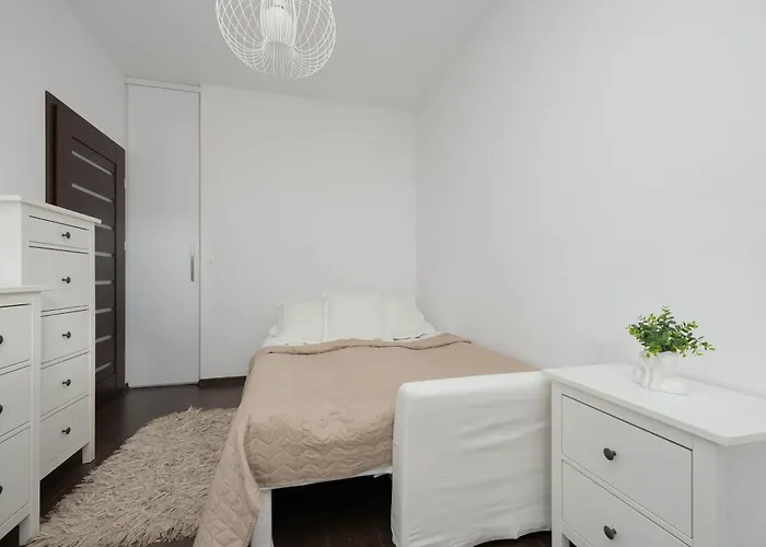 Sluzewiec Bright With Garden&parking By Renters