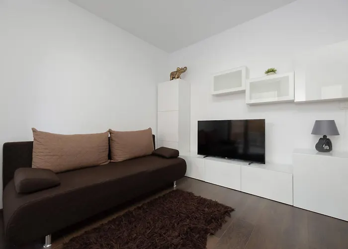 Sluzewiec Bright With Garden&parking By Renters * Warszawa