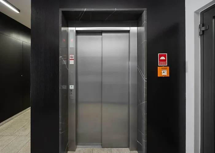 Sluzewiec Bright With Garden&parking By Renters Lejlighed Warszawa