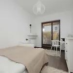 Sluzewiec Bright With Garden&parking By Renters Varşova